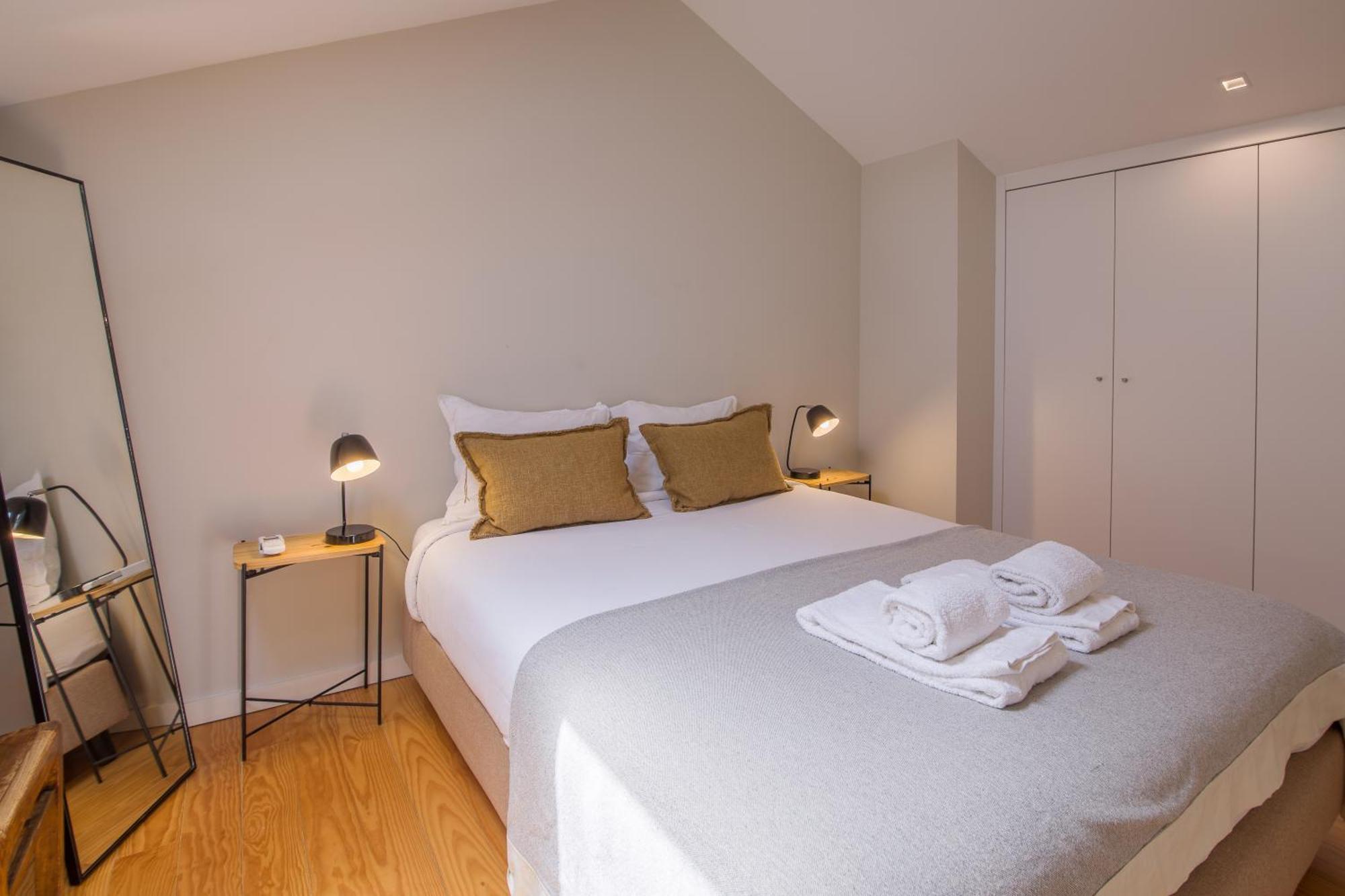 Almada 151 Apartament *